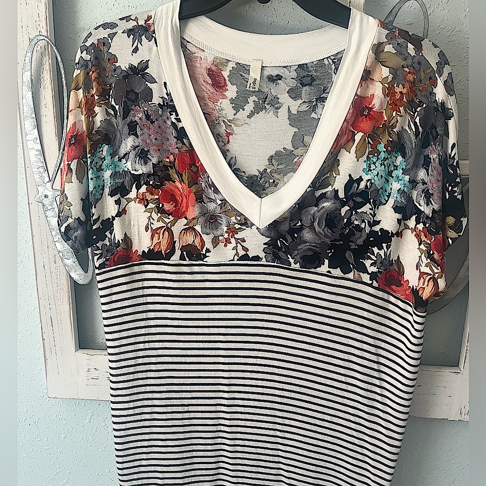 Flowered Lightweight Top